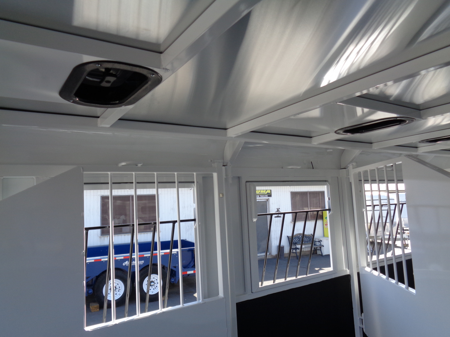 New 2026 Trails West ADVENTURE MX GN 4H Horse Trailer