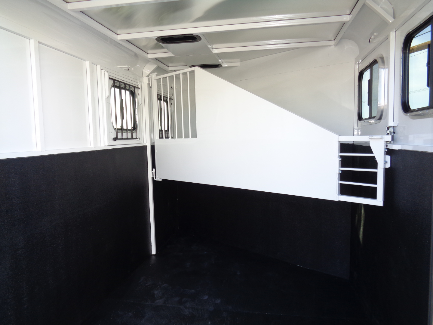 New 2026 Trails West *ADV MX II 2H * ADVENTURE MX II 2-Horse Slant Load Horse Trailer