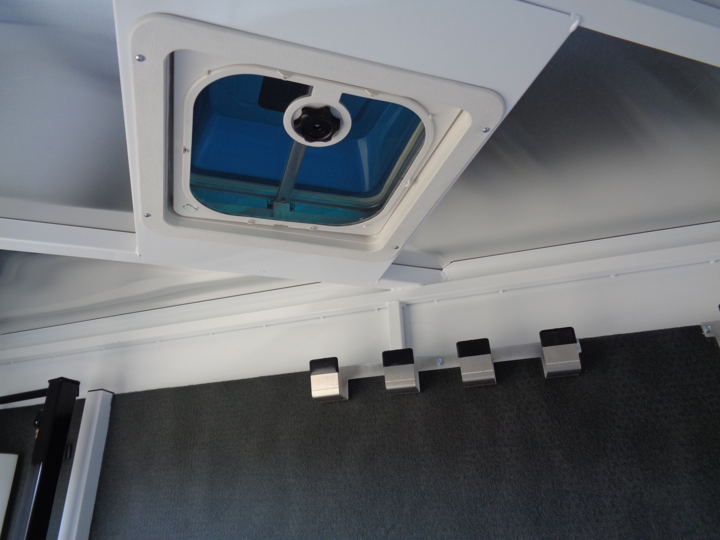 New 2026 Trails West *ADV MX II 2H * ADVENTURE MX II 2-Horse Slant Load Horse Trailer