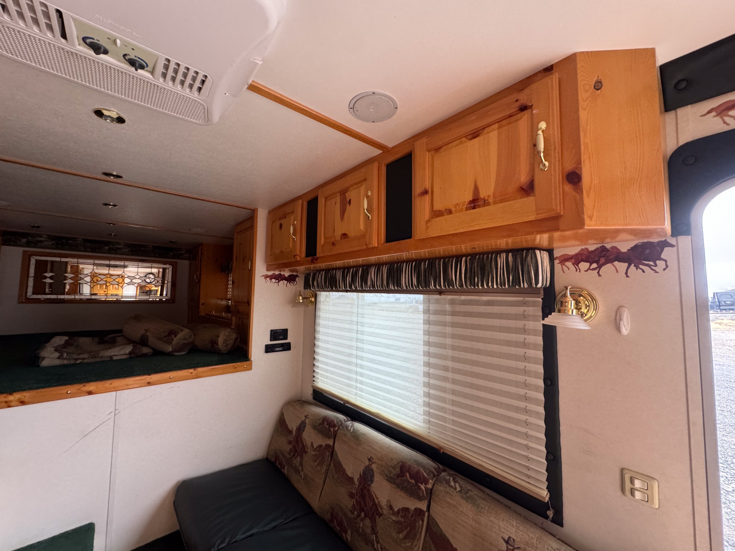 Used 2001 Sooner 2H LQ Horse Trailer