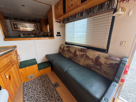 Used 2001 Sooner 2H LQ Horse Trailer