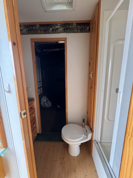 Used 2001 Sooner 2H LQ Horse Trailer