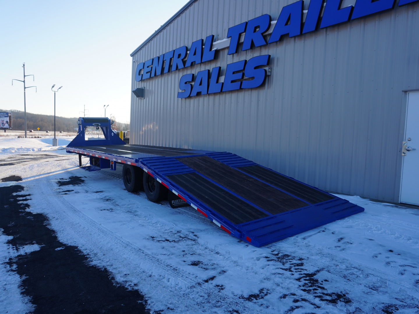 Used 2024 Diamond C Trailers 35' Gooseneck Deckover Flatbed Trailer