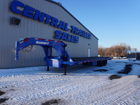 Used 2024 Diamond C Trailers 35' Gooseneck Deckover Flatbed Trailer