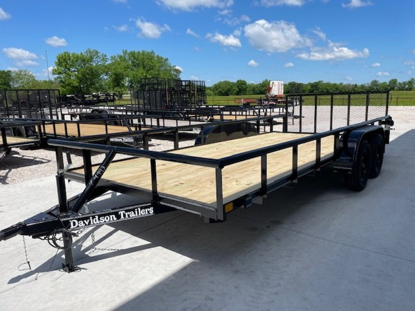 New 2026 DAVIDSON 83X18 TANDEM (2)AXLE PIPE TOP UTILITY W/36" GATE, DOVETAIL