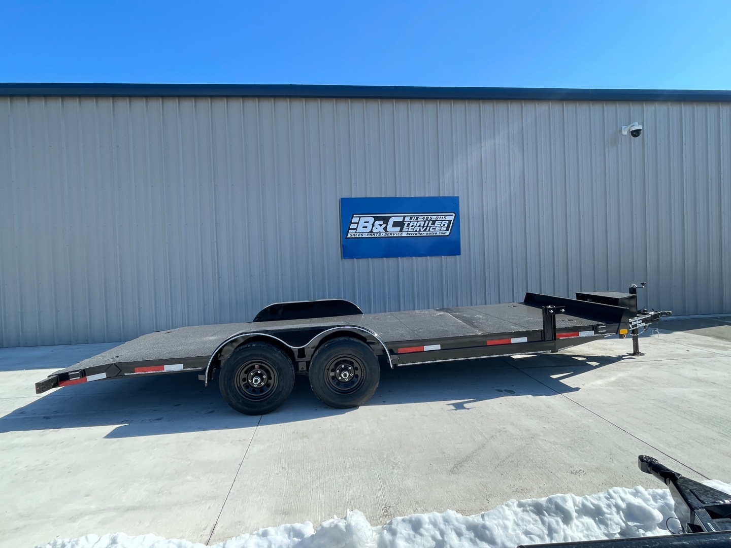 New 2026 DAVIDSON 83X20 TANDEM (2)AXLE STEEL FLOOR CAR HAULER W/5200# AXLES