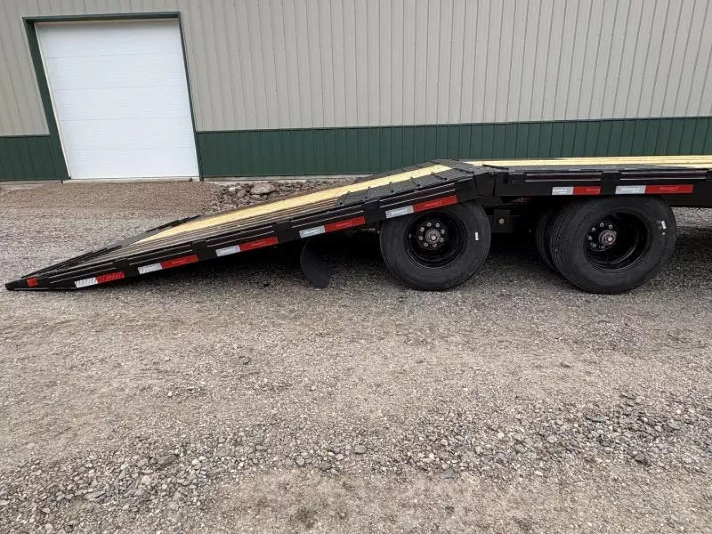 New 2026 35' Diamond C FMAX212 Gooseneck Trailer - Hyd Dove