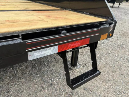 New 2026 35' Diamond C FMAX212 Gooseneck Trailer - Hyd Dove