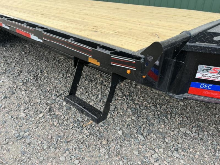 New 2026 24' 18k Diamond C Flatbed Deckover Trailer