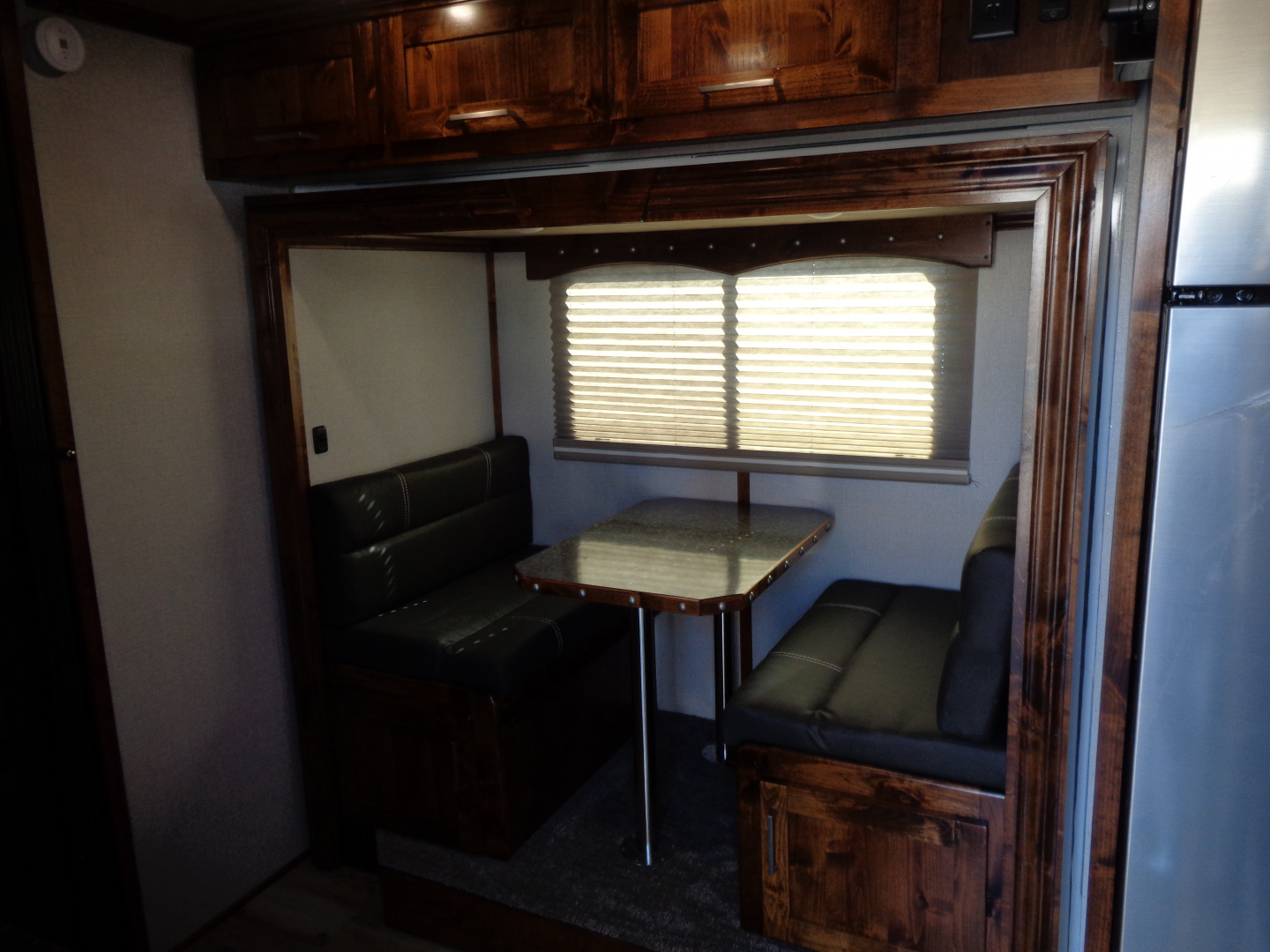 New 2026 Trails West * CLASSIC GN LQ 3-H 1212 * Classic LQ 3-Horse 1212 Side Tack GN Horse Trailer W/ Slide Out