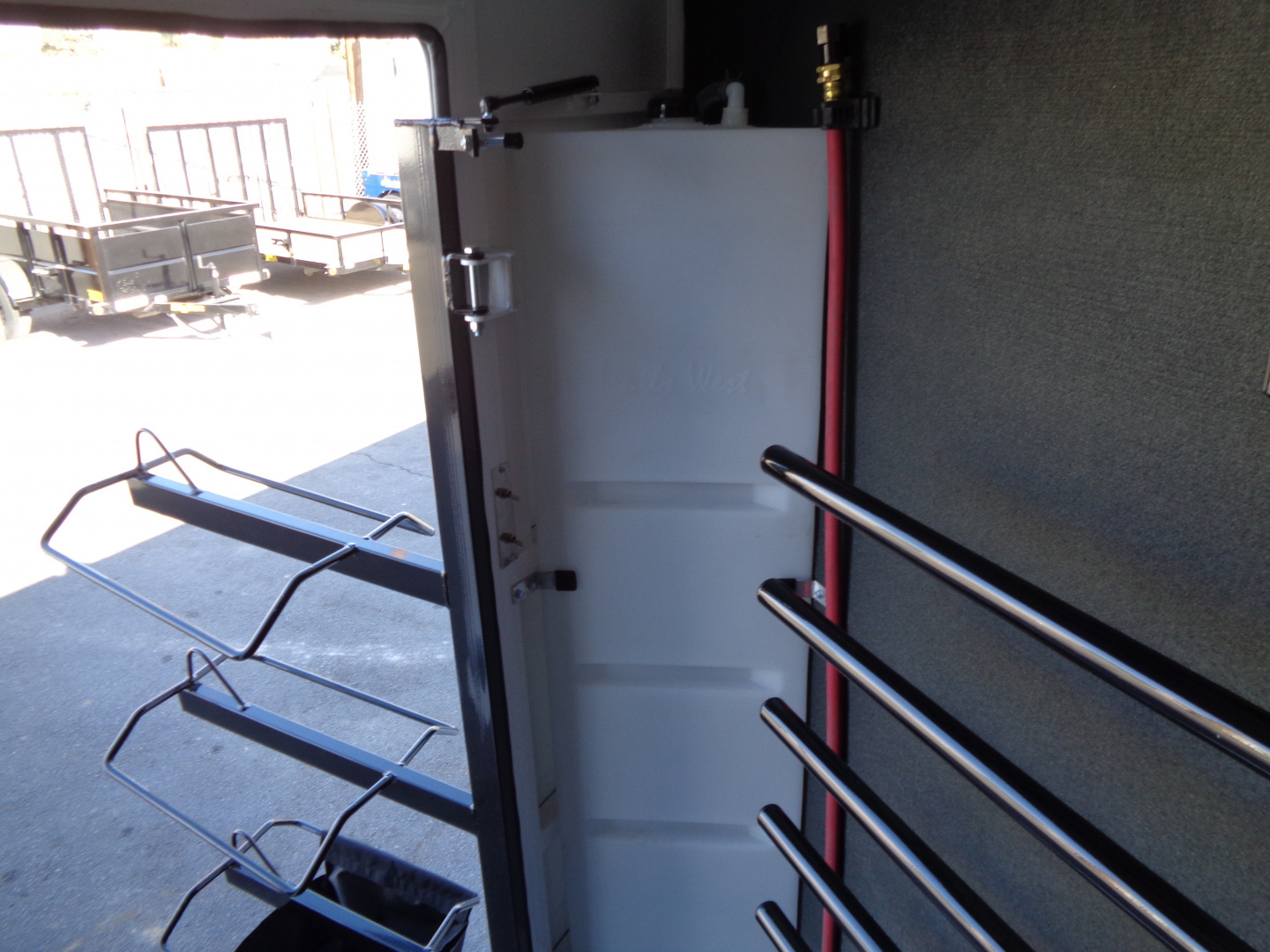 New 2026 Trails West * CLASSIC GN LQ 3-H 1212 * Classic LQ 3-Horse 1212 Side Tack GN Horse Trailer W/ Slide Out