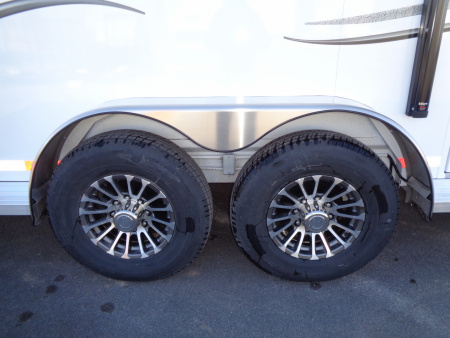 New 2026 Trails West * CLASSIC GN LQ 3-H 1212 * Classic LQ 3-Horse 1212 Side Tack GN Horse Trailer W/ Slide Out