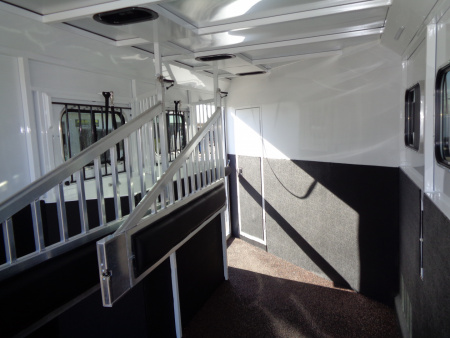 New 2026 Trails West * CLASSIC GN LQ 3-H 1212 * Classic LQ 3-Horse 1212 Side Tack GN Horse Trailer W/ Slide Out