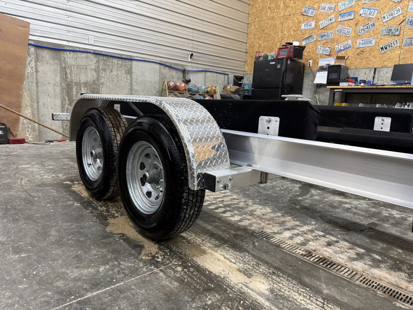 New 2026 WaterMade Boat Trailers WM26-28 10K Torsion Bowrider