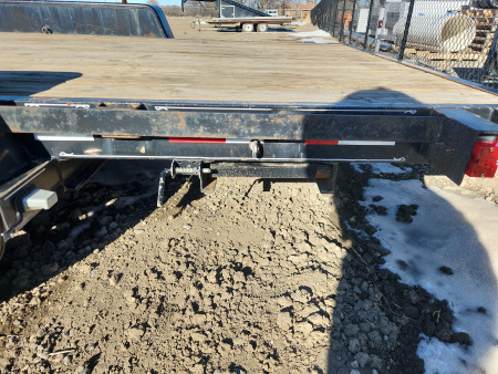 Used 2005 Road King 18' BP FB Trailer