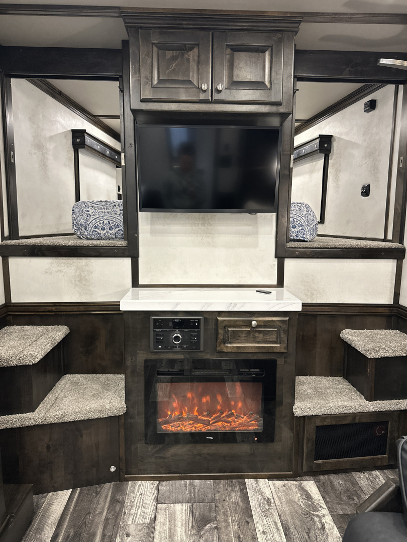 New 2026 Cimarron 4 Horse Side Load with 17'9" Living Quarter by Outlaw Conversions