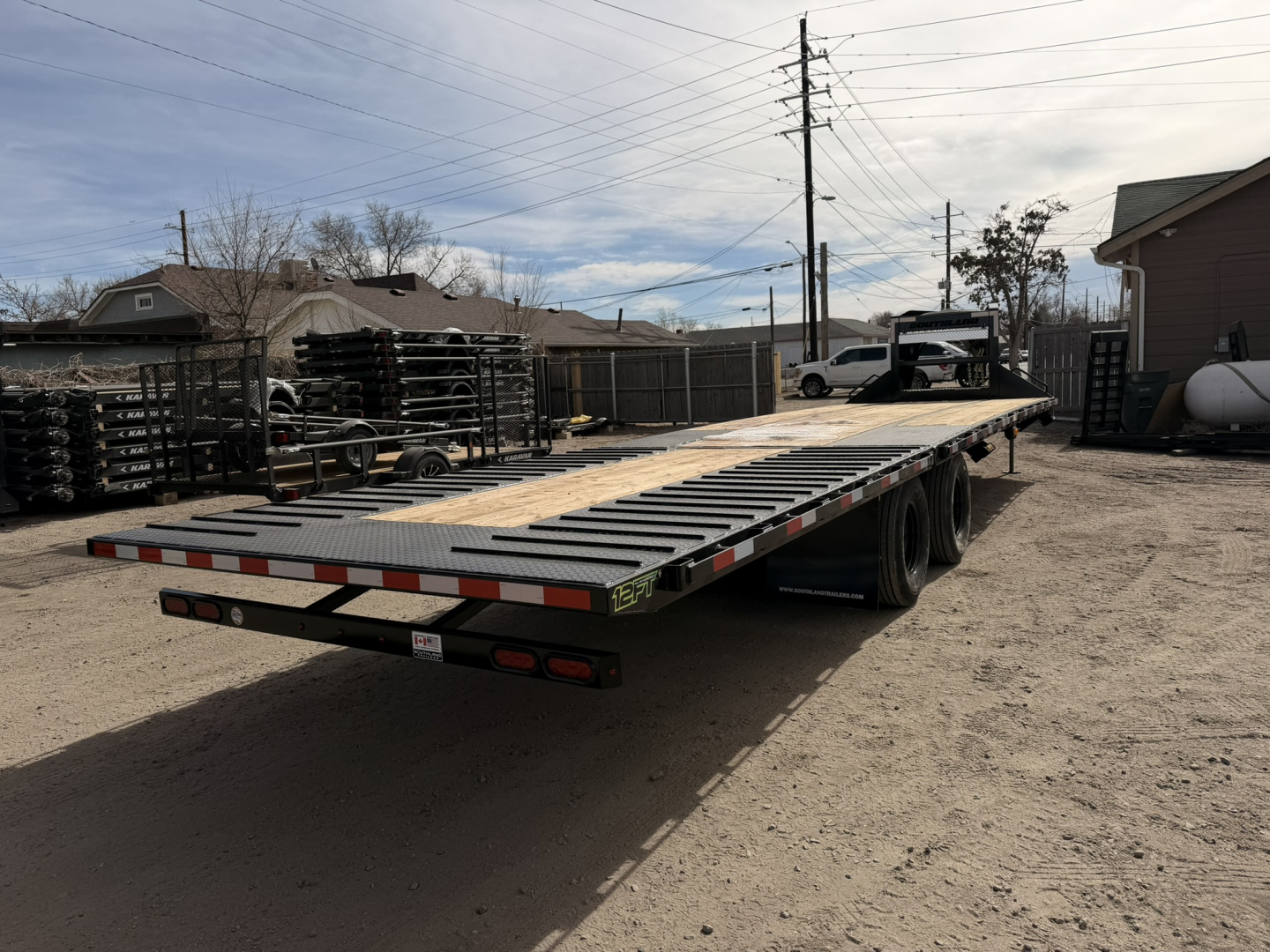 New 2026 Southland Trailers 8.5-32 Engineered Beam Gooseneck W/ Hydraulic Dovetail 29K GVWR (CHECK WEIGHT SPECS UI)