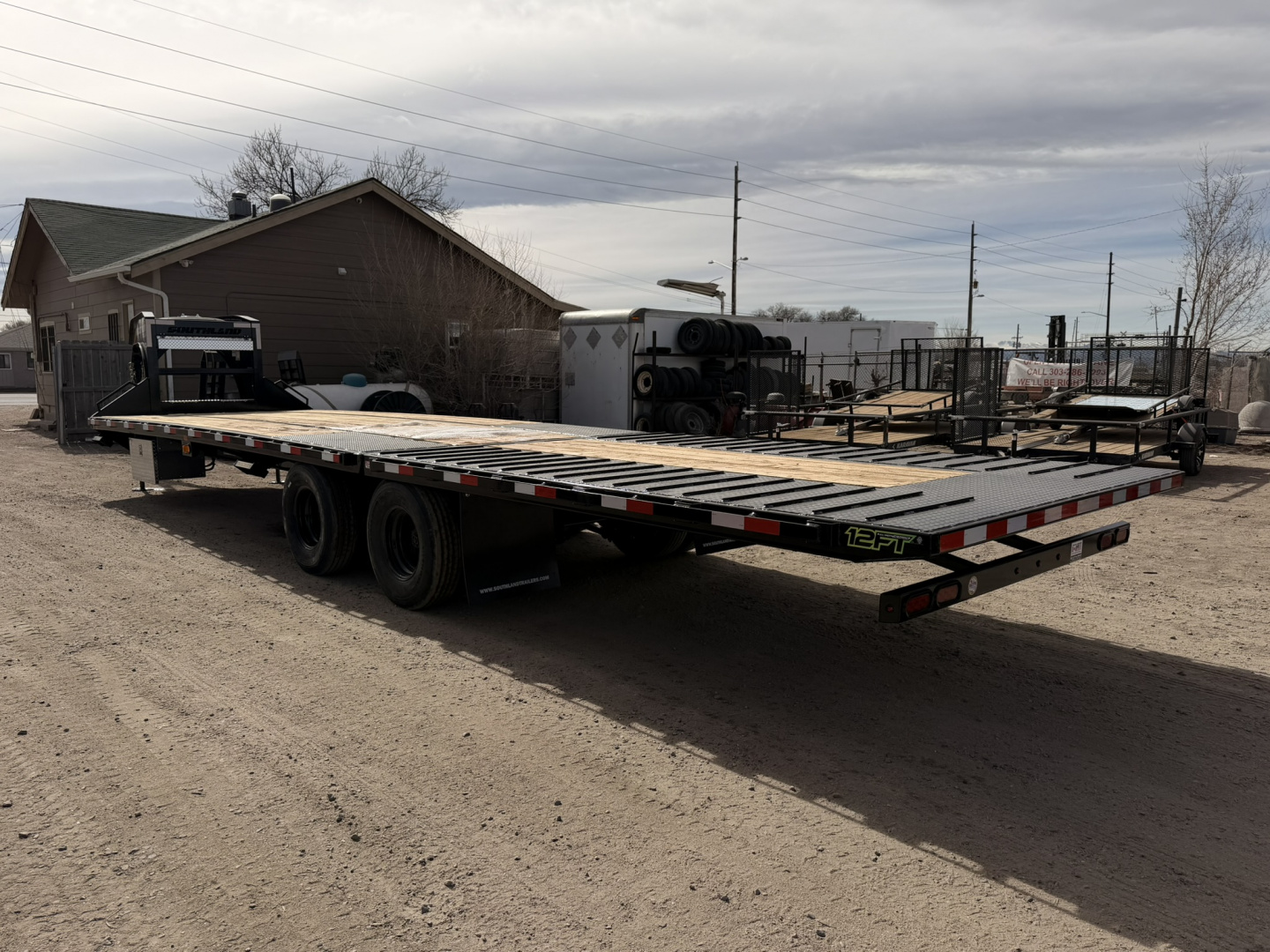 New 2026 Southland Trailers 8.5-32 Engineered Beam Gooseneck W/ Hydraulic Dovetail 29K GVWR (CHECK WEIGHT SPECS UI)