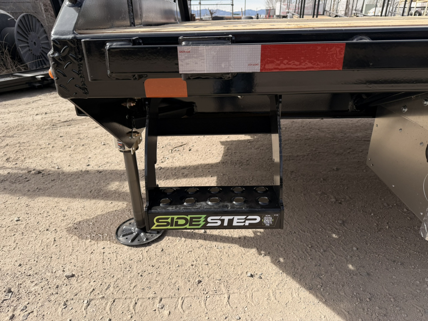 New 2026 Southland Trailers 8.5-32 Engineered Beam Gooseneck W/ Hydraulic Dovetail 29K GVWR (CHECK WEIGHT SPECS UI)