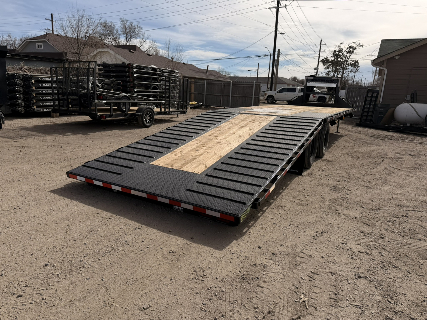 New 2026 Southland Trailers 8.5-32 Engineered Beam Gooseneck W/ Hydraulic Dovetail 29K GVWR (CHECK WEIGHT SPECS UI)