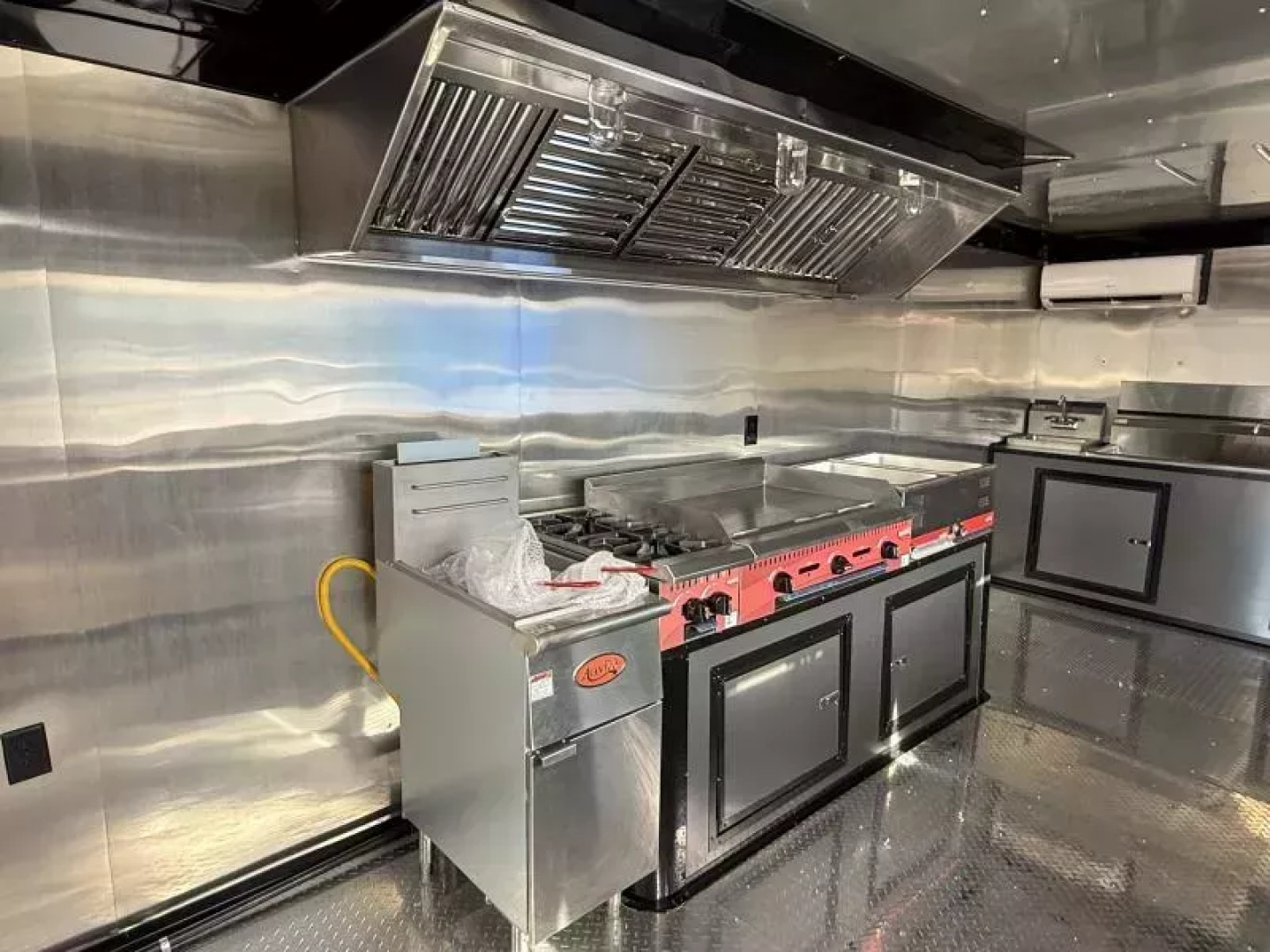 New 2026 Coast 2 Coast 8.5X20 TA CONCESSION TRAILER (FULLY EQUIPPED) BLACKOUT Vending / Concession Trailer