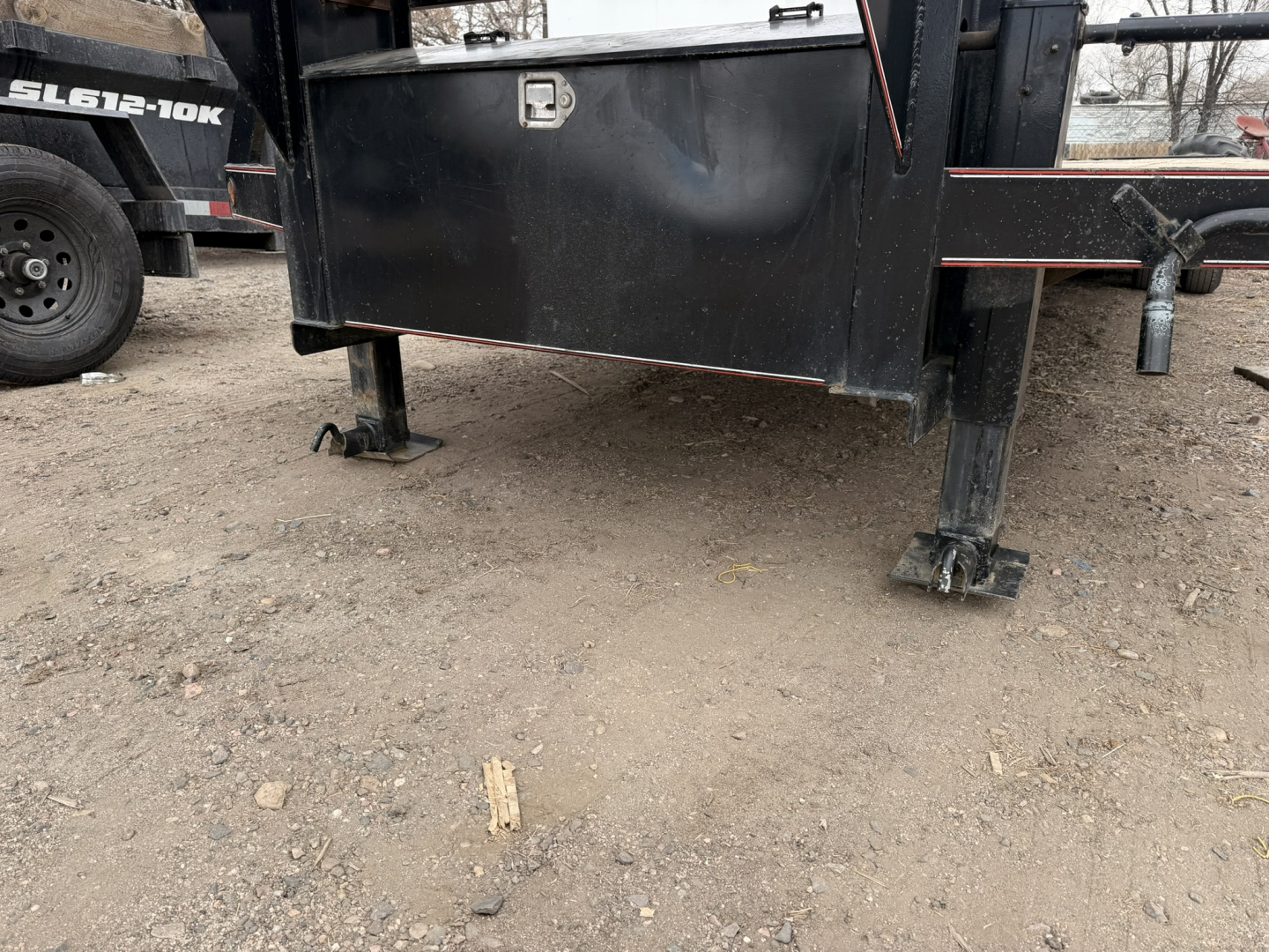 Used 2025 Diamond T 8.5-32TandemDual10KsGooseneckMAXX