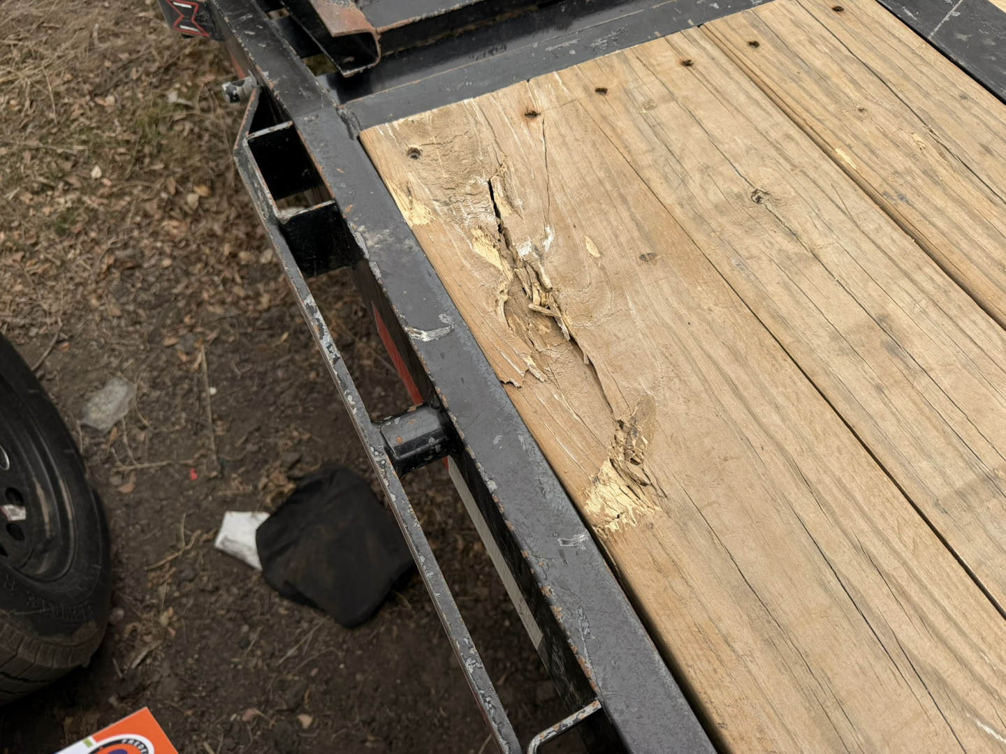 Used 2025 Diamond T 8.5-32TandemDual10KsGooseneckMAXX