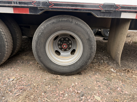 Used 2025 Diamond T 8.5-32TandemDual10KsGooseneckMAXX