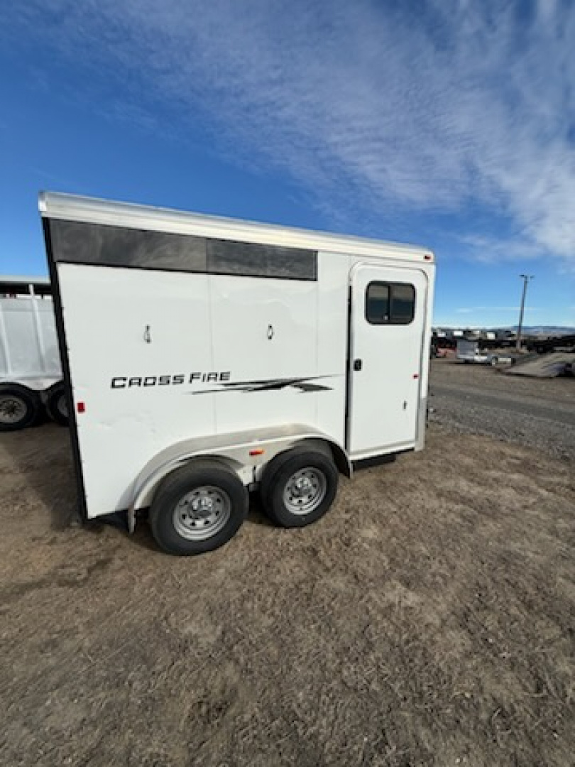 Used 2016 Logan Coach 2H CROSSFIRE BH Horse Trailer