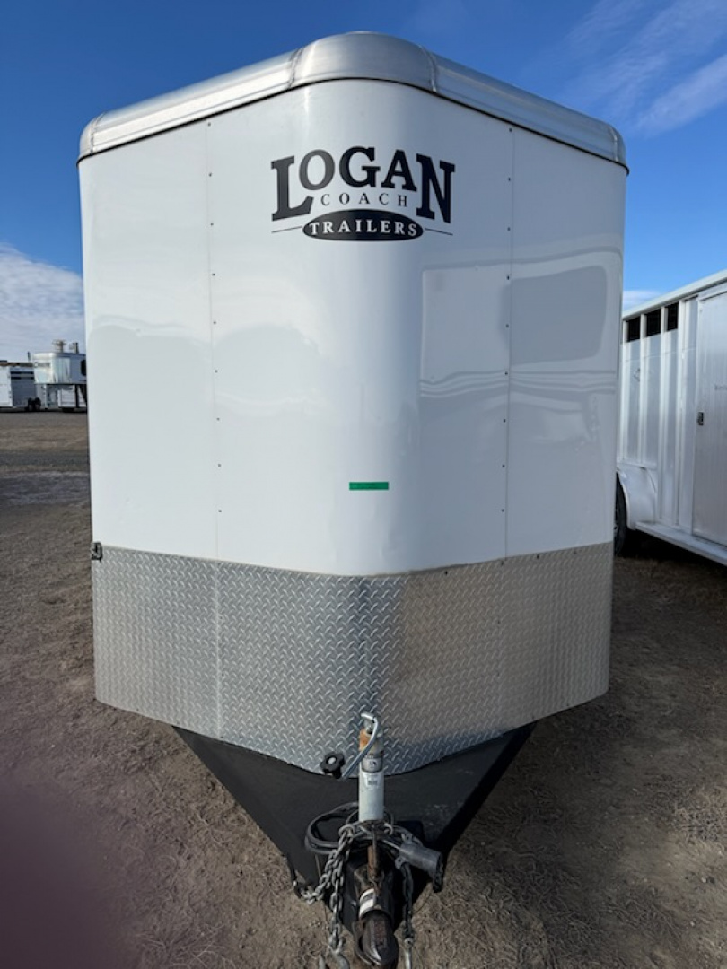 Used 2016 Logan Coach 2H CROSSFIRE BH Horse Trailer