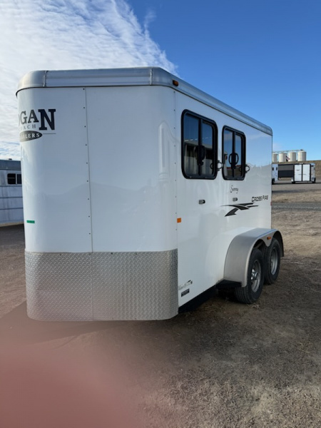 Used 2016 Logan Coach 2H CROSSFIRE BH Horse Trailer