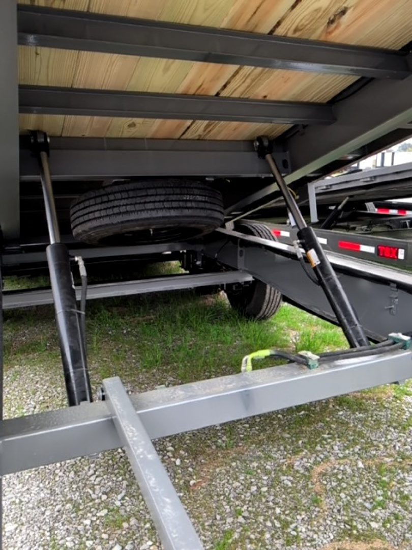 New 2026 Diamond C Trailers DET208 Tilt Trailer