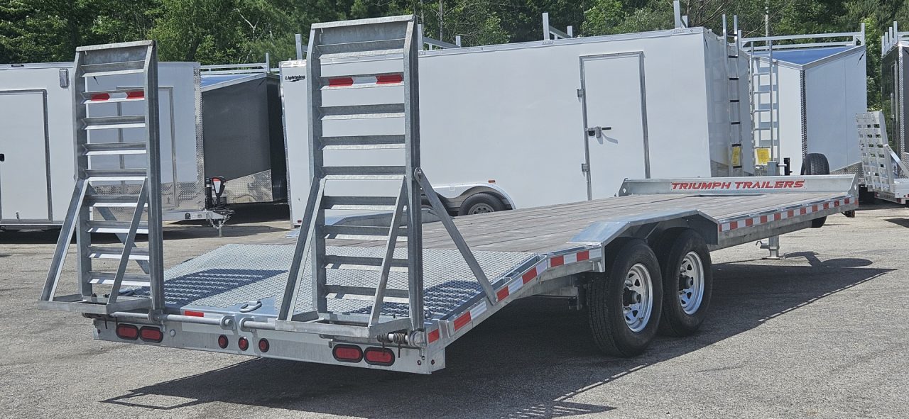 New 102X20+4 GALVANIZED DRIVEROVER EQUIPMENT TRAILER 7 K AXLES 2026 TRIUMPH