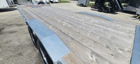 New 102X20+4 GALVANIZED DRIVEROVER EQUIPMENT TRAILER 7 K AXLES 2026 TRIUMPH