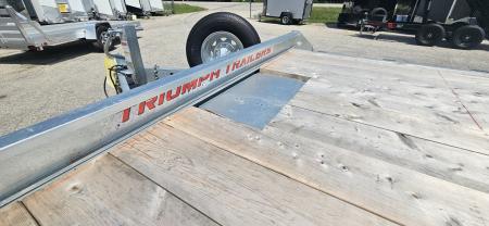 New 102X20+4 GALVANIZED DRIVEROVER EQUIPMENT TRAILER 7 K AXLES 2026 TRIUMPH