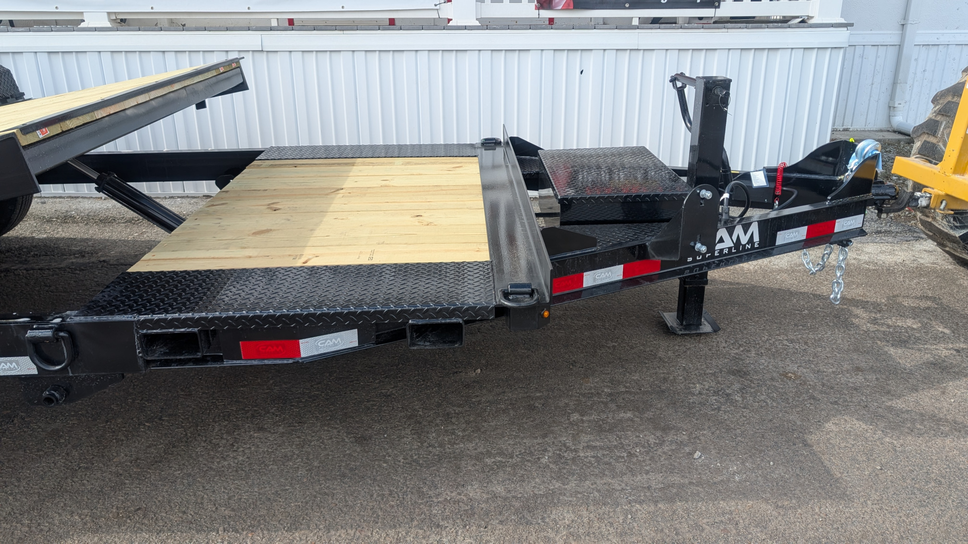 New 2026 CAM SUPERLINE 19' (4+15) XW Lo Pro Split Tilt Trailer