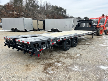 New 2026 Hillcrest Gooseneck 25+5 17.6 W/ Max Ramps