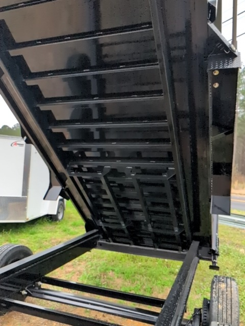 New 2026 MAXX-D DSX8320-G Dump Trailer