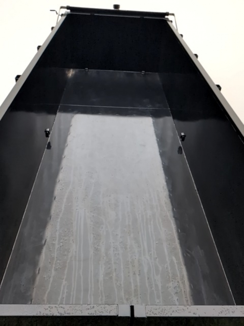 New 2026 MAXX-D DSX8320-G Dump Trailer