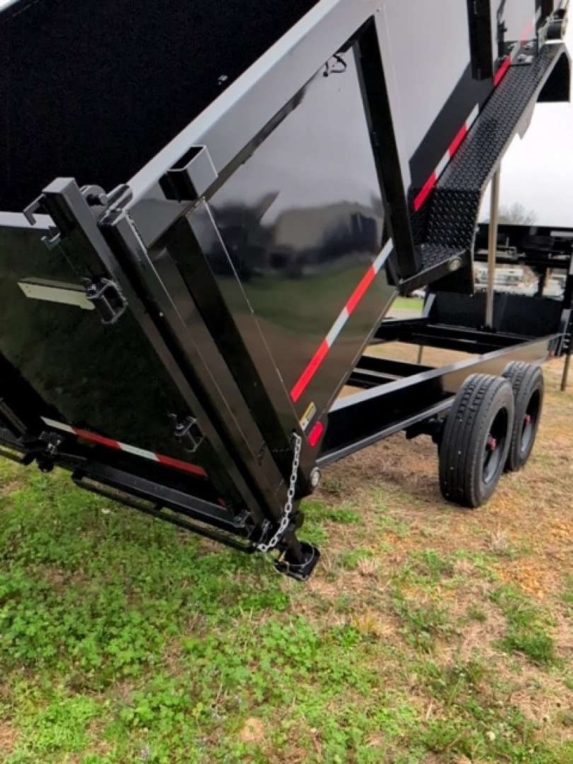 New 2026 MAXX-D DSX8320-G Dump Trailer
