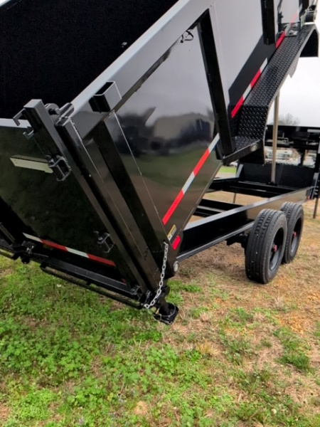 New 2026 MAXX-D DSX8320-G Dump Trailer