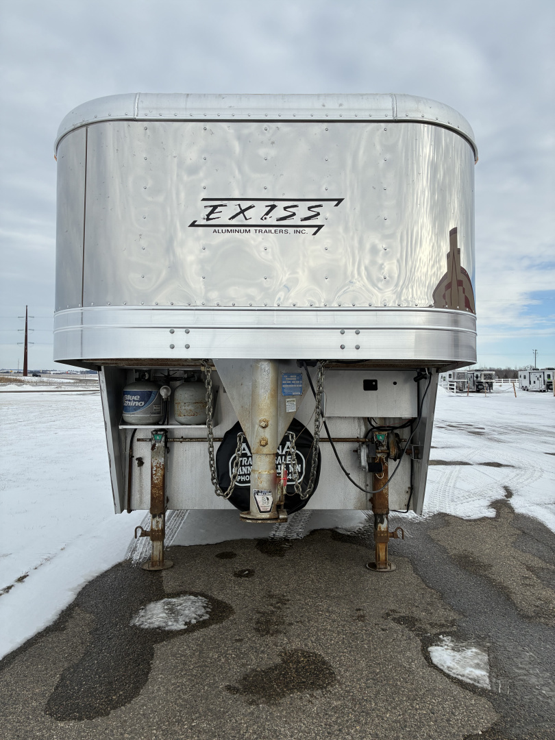 Used 2005 Exiss XT/314 LQ Horse Trailer