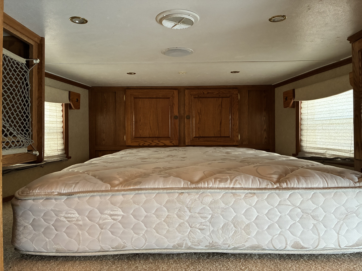 Used 2005 Exiss XT/314 LQ Horse Trailer