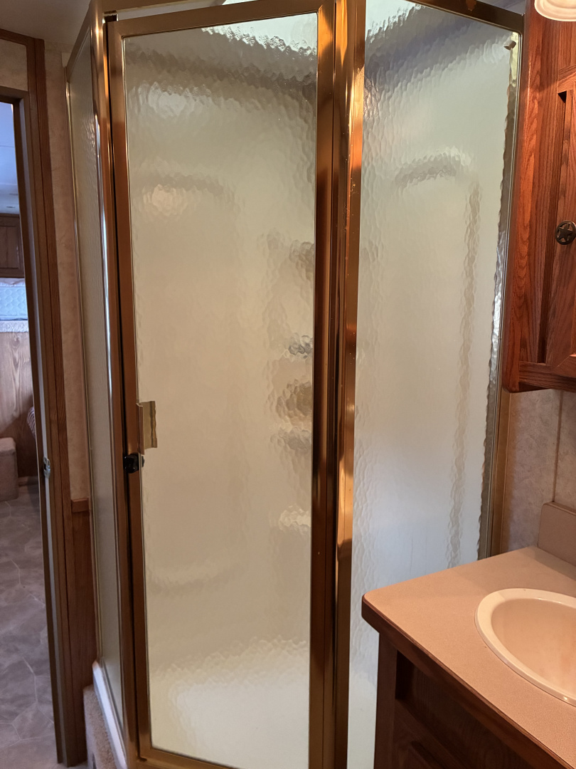 Used 2005 Exiss XT/314 LQ Horse Trailer