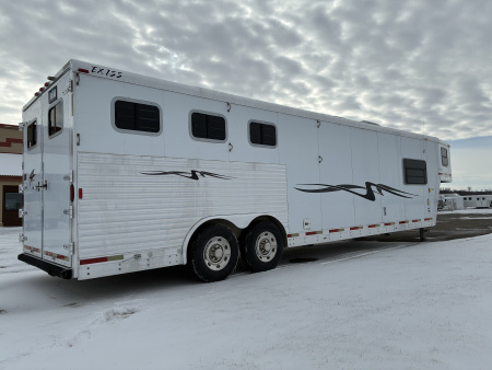 Used 2005 Exiss XT/314 LQ Horse Trailer