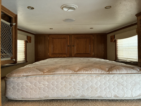 Used 2005 Exiss XT/314 LQ Horse Trailer