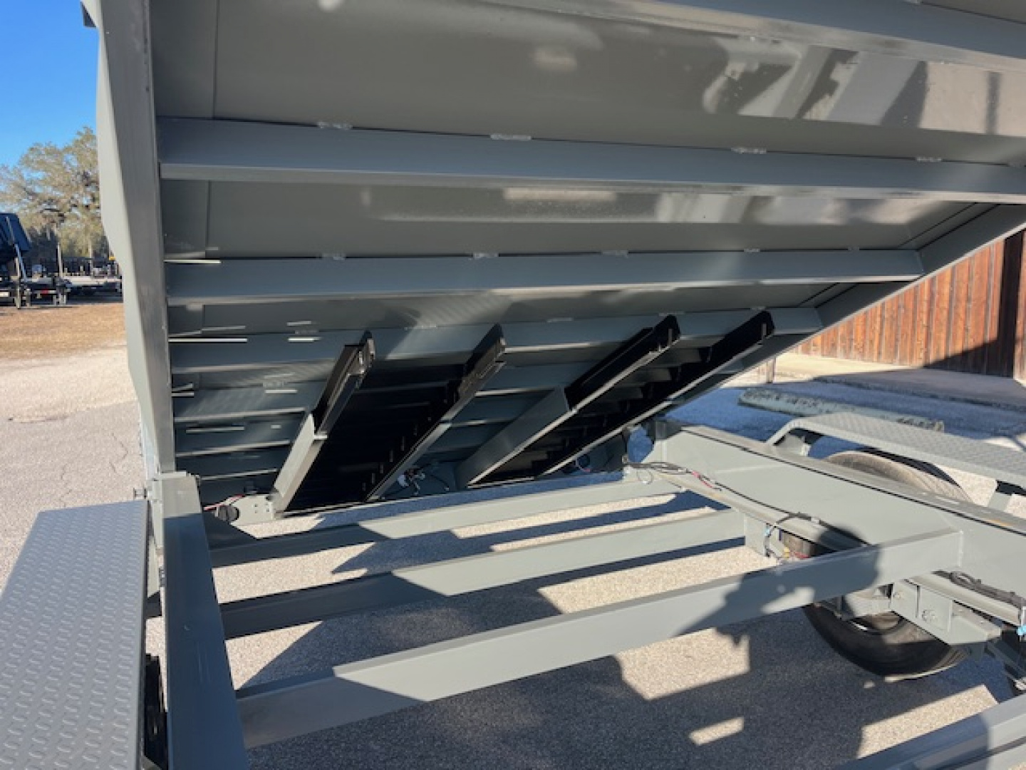 New 2026 Southern Utility 7 X 16 16K DUMP W/ 4 FOOT SIDES