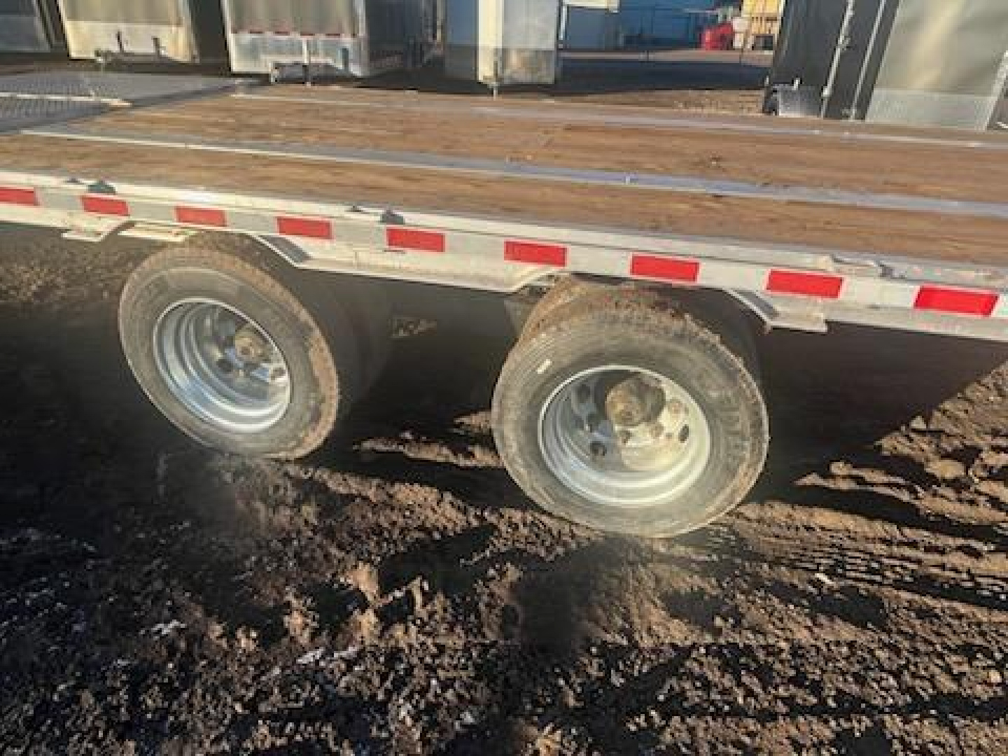 New 2025 Nordtek Trailer 32' Gooseneck Deckover w/Mega Ramps