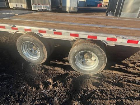 New 2025 Nordtek Trailer 32' Gooseneck Deckover w/Mega Ramps