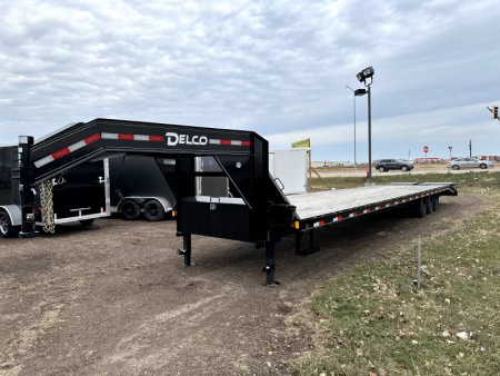 New 2025 Delco Trailers 40' Deckover w/Mega Ramps  Gooseneck  Flatbed Trailer